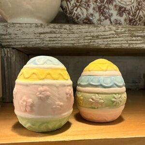 Brand NWT NIB Pastel Easter Egg Salt & Pepper Shakers Set